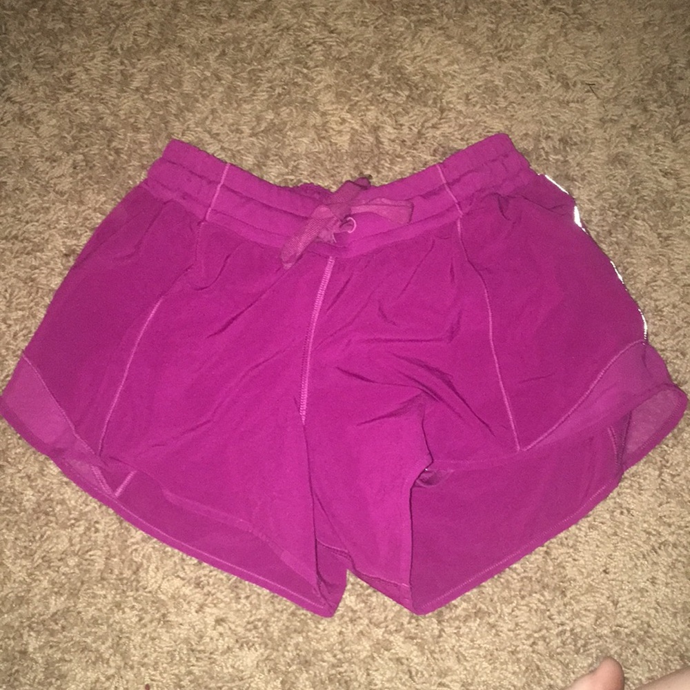 lululemon hotty hot shorts size 2